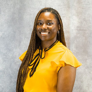 Meet your Posher, Kamya